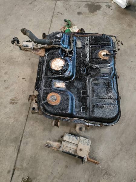 Ремонт бензобака Kia carens c абсорбером в СПБ