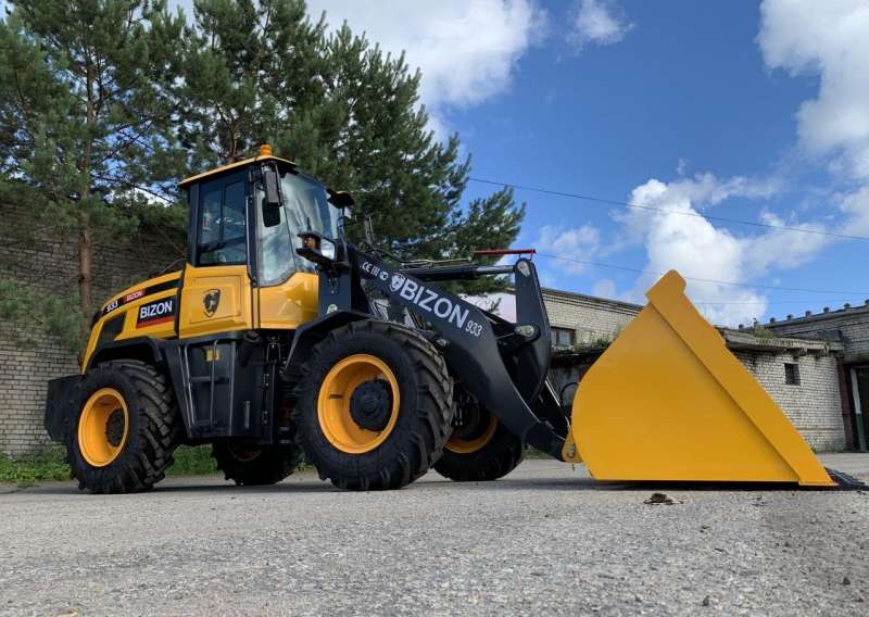 Фронтальный погрузчик BIZON 933, 2022