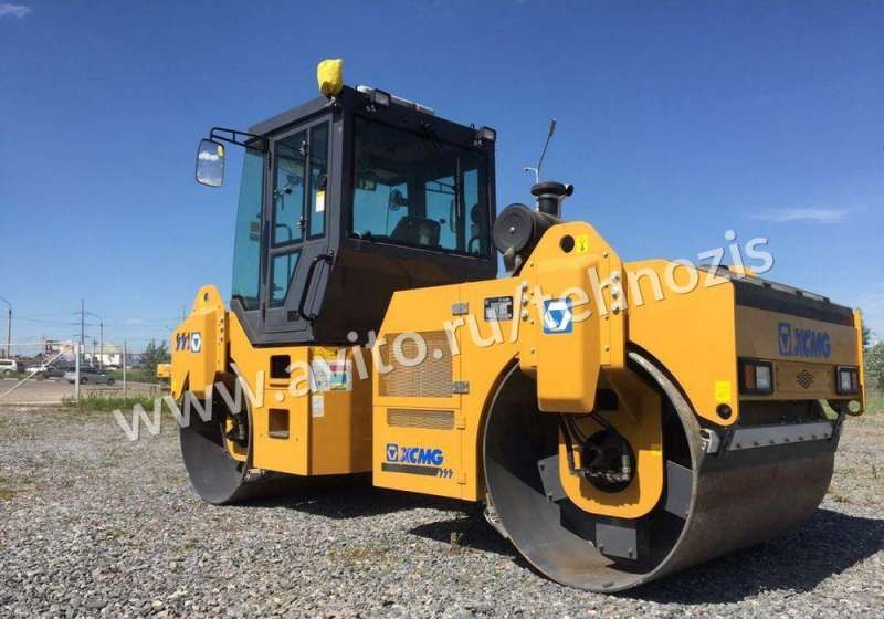 Каток грунтовой двухвальцовый xcmg XD 83