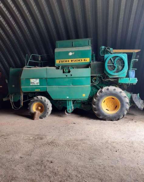 Продаётся комбайн дон 1500б