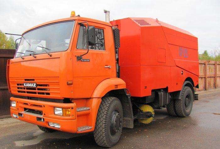 Подметально-уборочная машины ко-326-06 на шасси ка