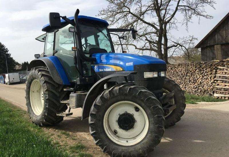 Трактор New Holland TM 120
