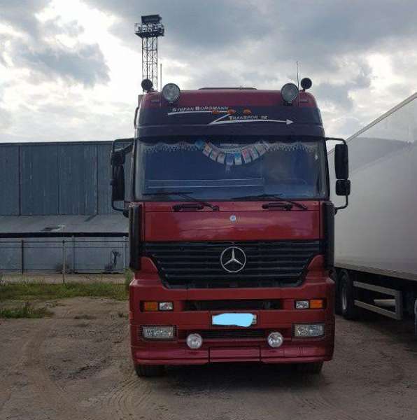 Сцепка Мерседес Актрос 1843 и п/п Gray Adams