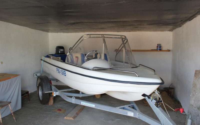 Моторная лодка "Касатка 410"