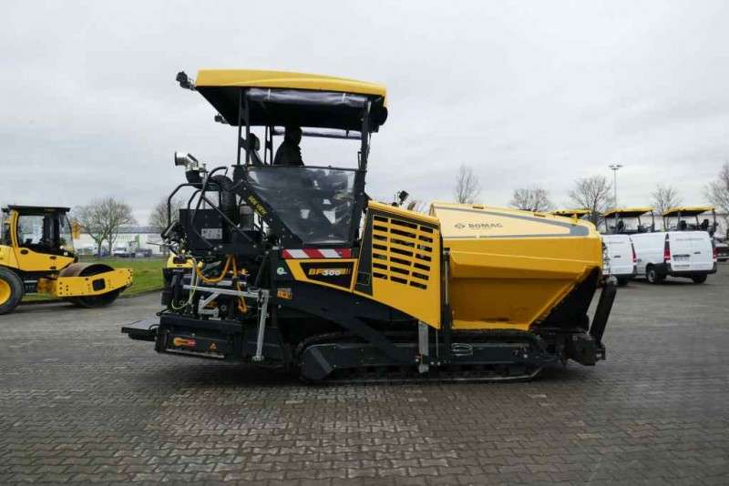 Bomag BF300C гусеничный асфальтоукладчик