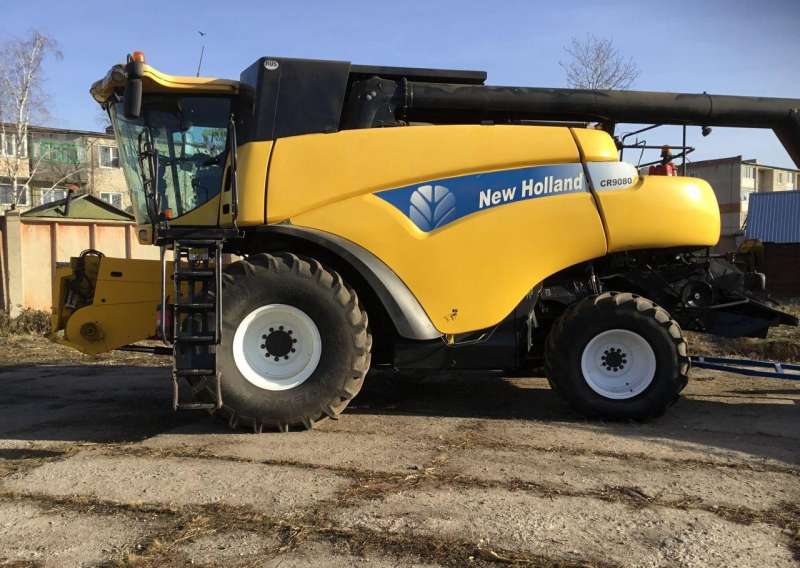 Комбайн New Holland CR9080