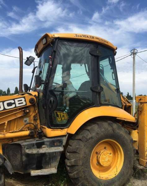 Продаю экскаватор-погрузчик Jcb 3cx