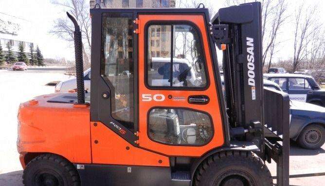 Вилочный погрузчик Doosan 5т