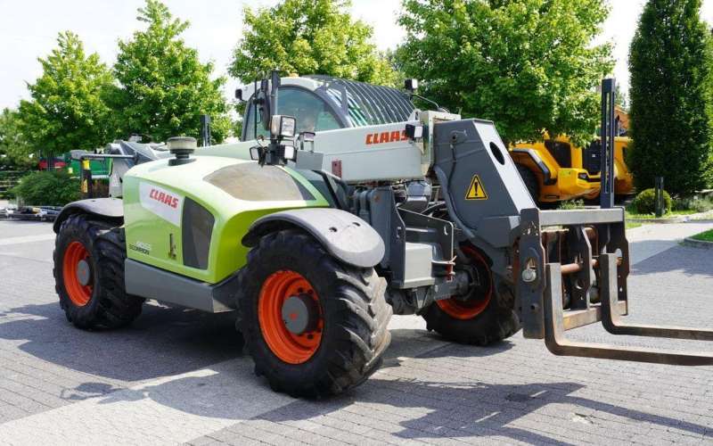 Телескопический погрузчик Claas SCORPION 9055 VARIPOWER