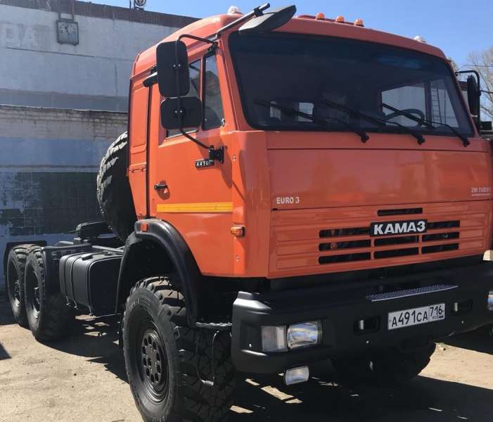 Камаз Тягач 44108