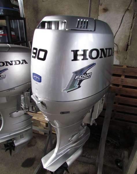 Лодочный мотор Honda BF 90
