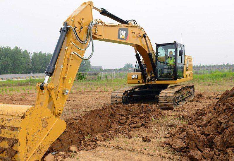 Гусеничный экскаватор CAT 323, 2021