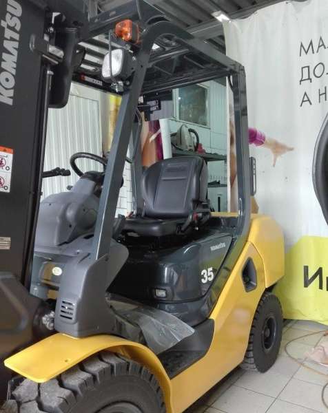 Погрузчик дизельный 3500 кг komatsu FD35AT-17