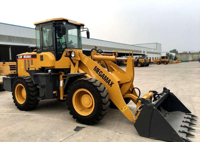 Фронтальный погрузчик Megamax GL300H ковш 4 в 1