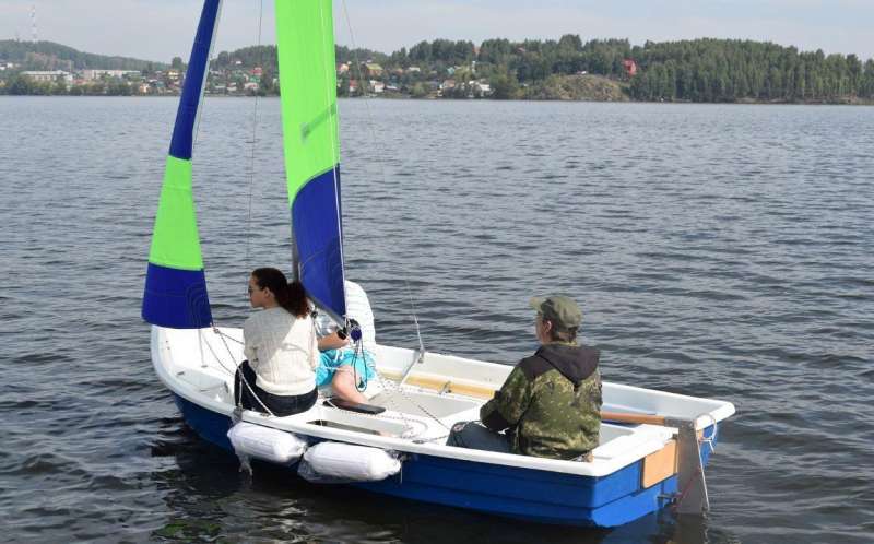 Стеклопластиковая лодка Виза Комби - 395