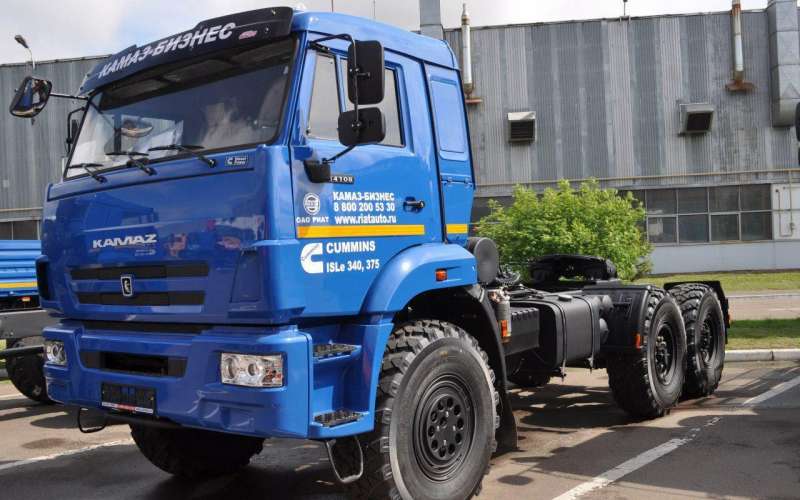 Тягач Камаз 44108