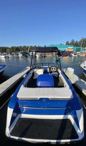 Буксировщик Supreme V210