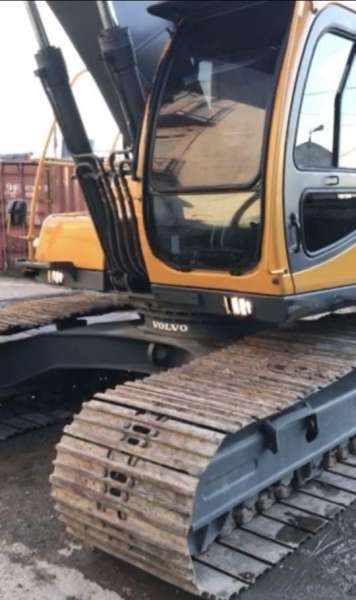 Экскаватор volvo ec210lc