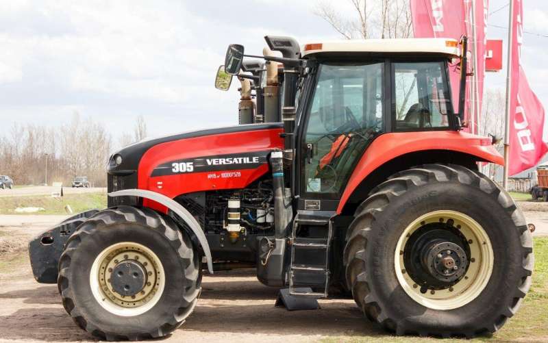 Трактор Versatile Buhler 305 (Версатайл Бюлер 305)