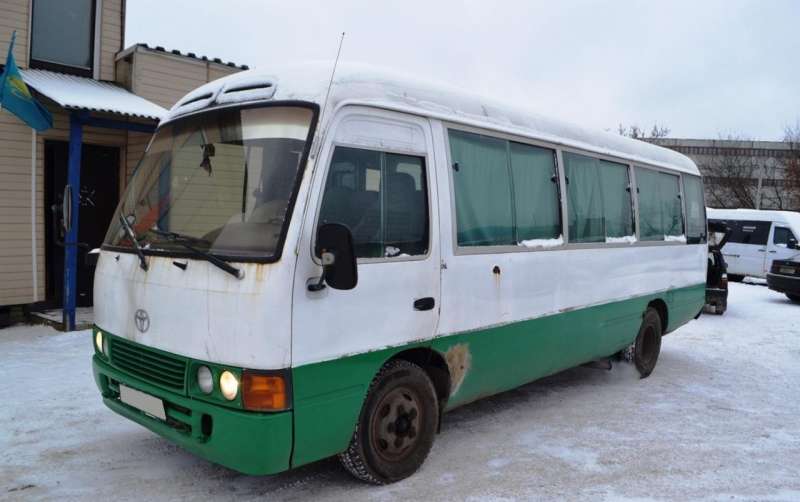 Автобус Тайота toyota coaster. Год выпуска 2001