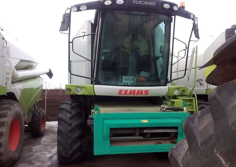 Продам claas tucano 450 с жаткой C750