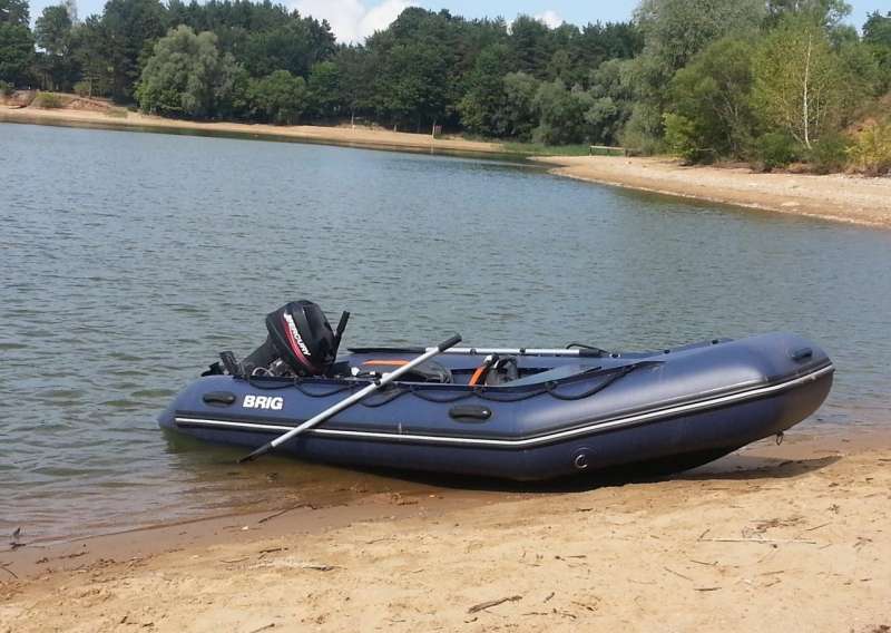 Продаю надувную лодку Бриг балтик 380