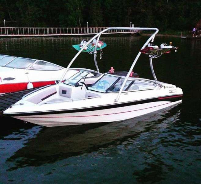 Катер celebrity 180