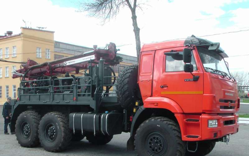 Буровая установка пбу-2-317 на Камаз-43118