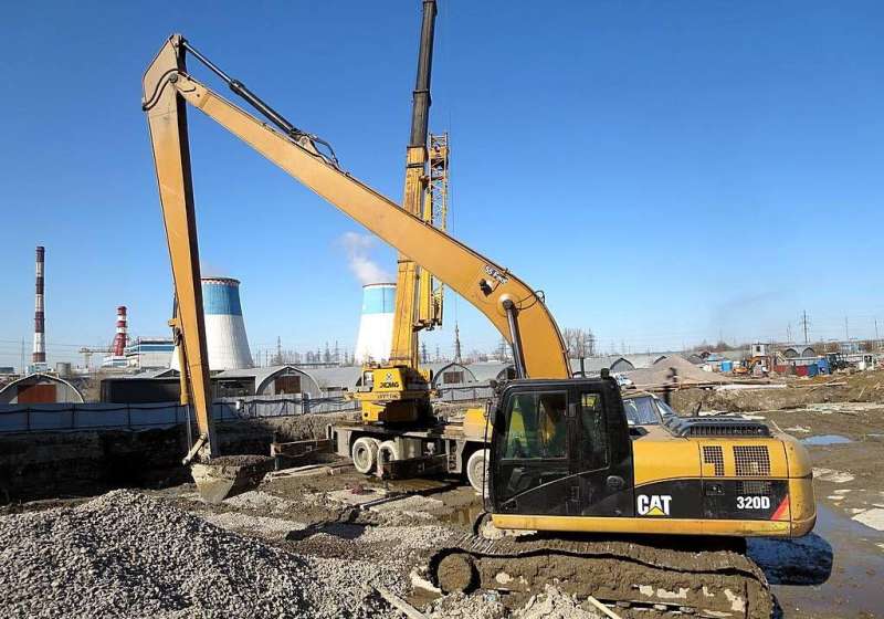 Длиннорукий экскаватор CAT 320 2013 г 18 м