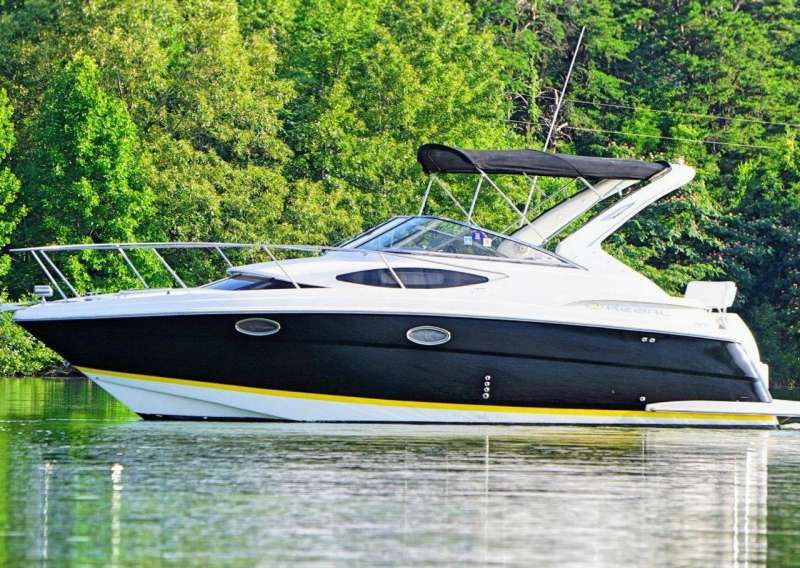 Круизный катер Regal 2860 Window Express