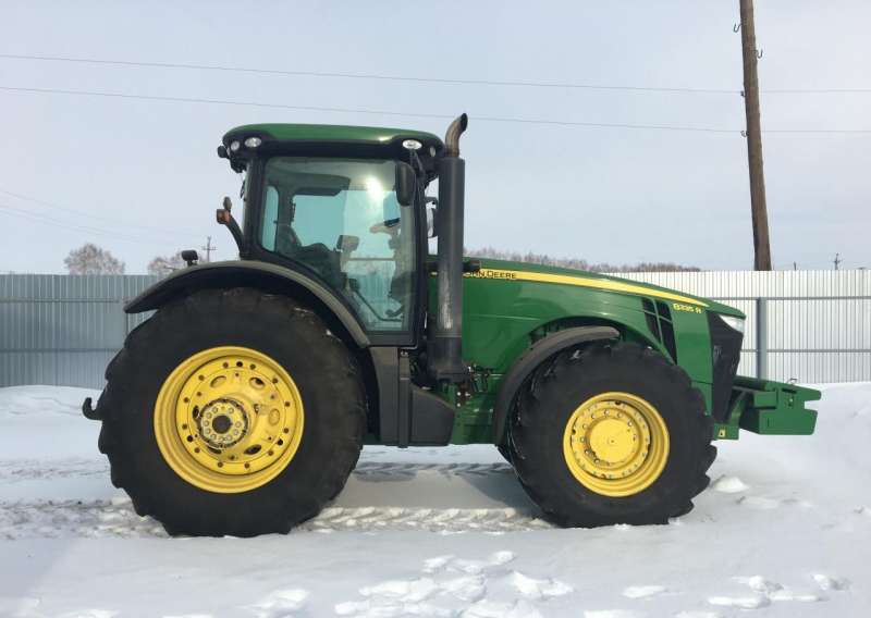 Трактор john deere 8335R