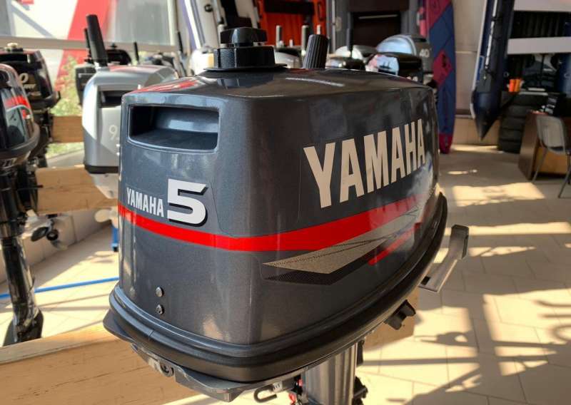 Yamaha 5 2 х тактный. Ямаха 5cmhs. Лодочный мотор Yamaha 5cmhs. Ямаха 5 Лодочный старого образца. Stingray 320al w характеристики.