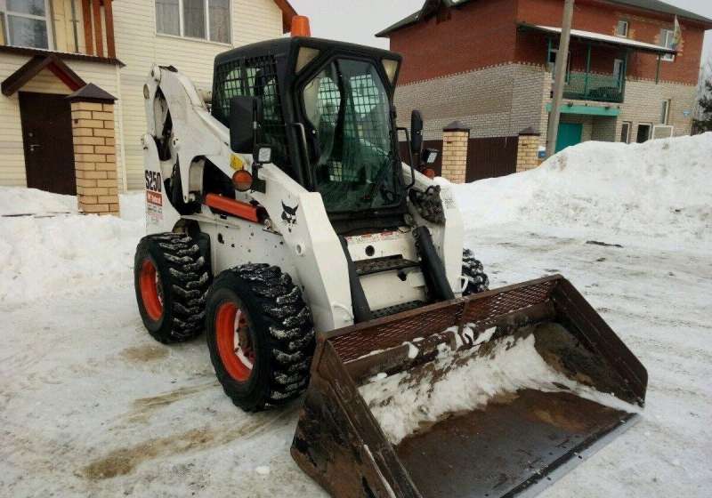 Минипогрузчик Bobcat s 250 2002г.в