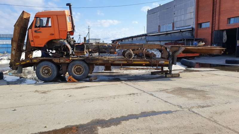 Трал Чмзап-93853, 2013г.в. ст Урал пприцеп Нефаз