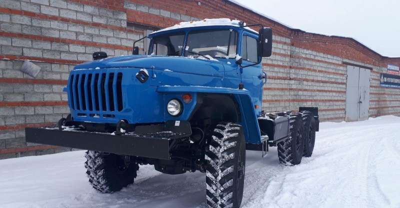 Урал 5557 лесовоз в наличии