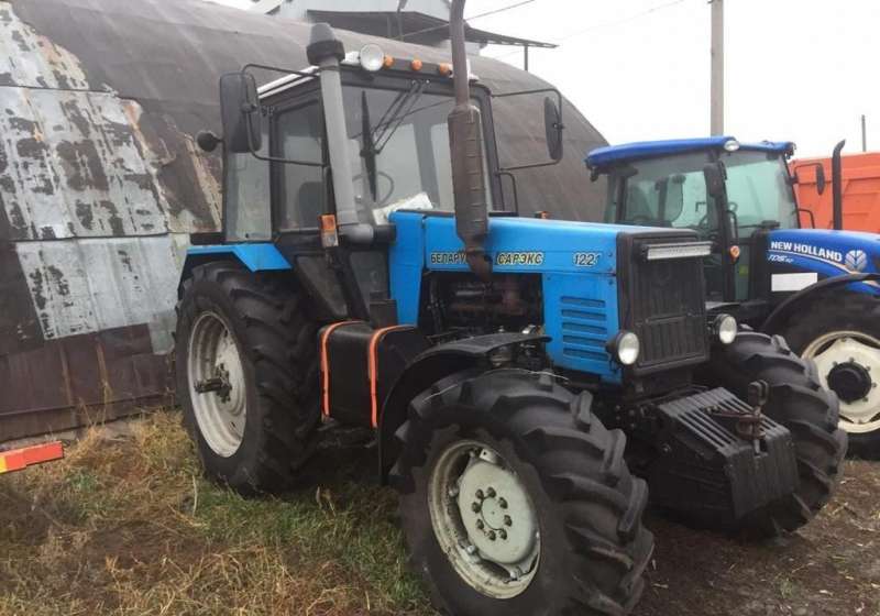 Трактор Беларус-1221.2