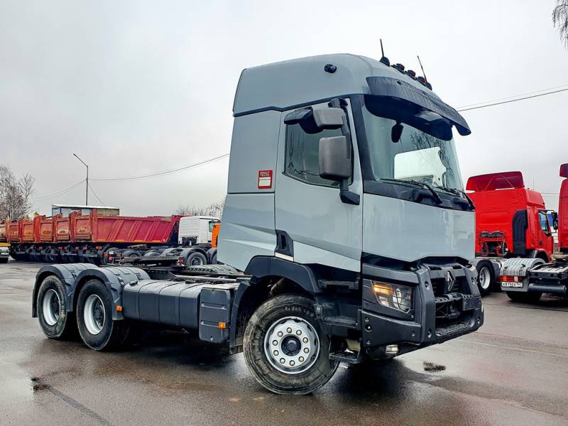 Тягач 6х4 2018 года с НДС