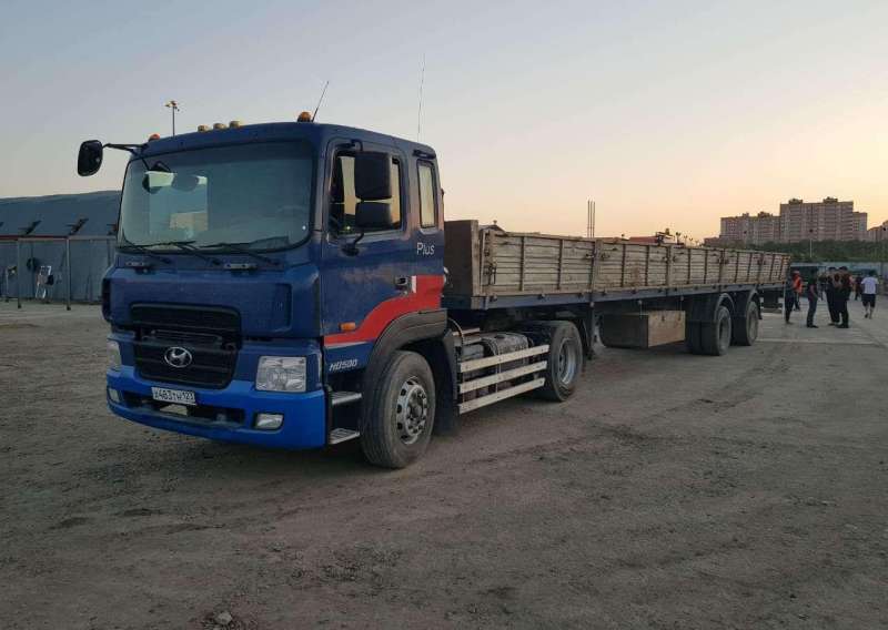 Hyundai HD500 с полуприцепом, 2010