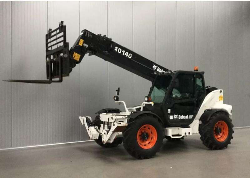 Телескопический погрузчик Bobcat T40140