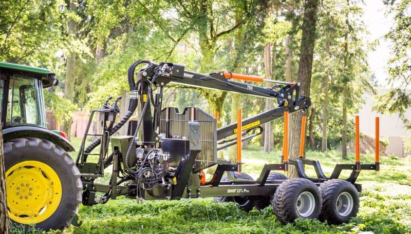 Полуприцеп BMF-12T2PRO с манипулятором BMF650