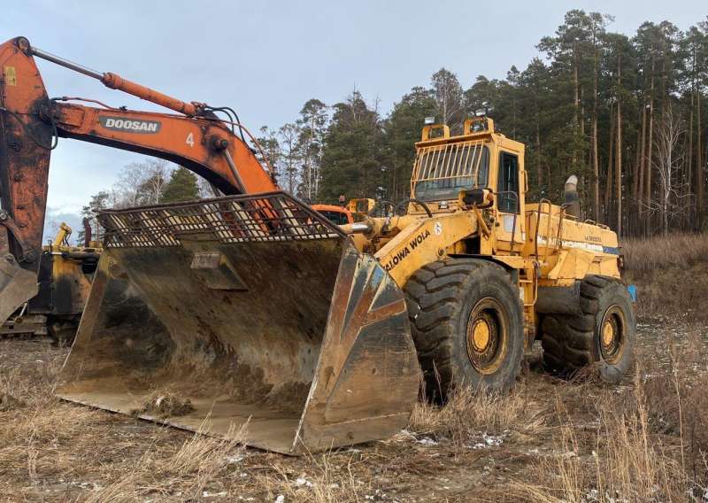 Фронтальный погрузчик DRESSTA 560C, 2003