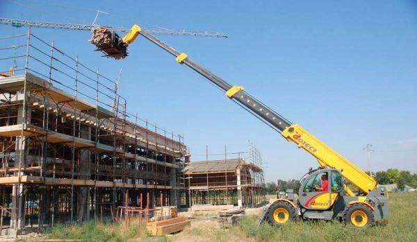 Телескопический погрузчик New Holland LM1345