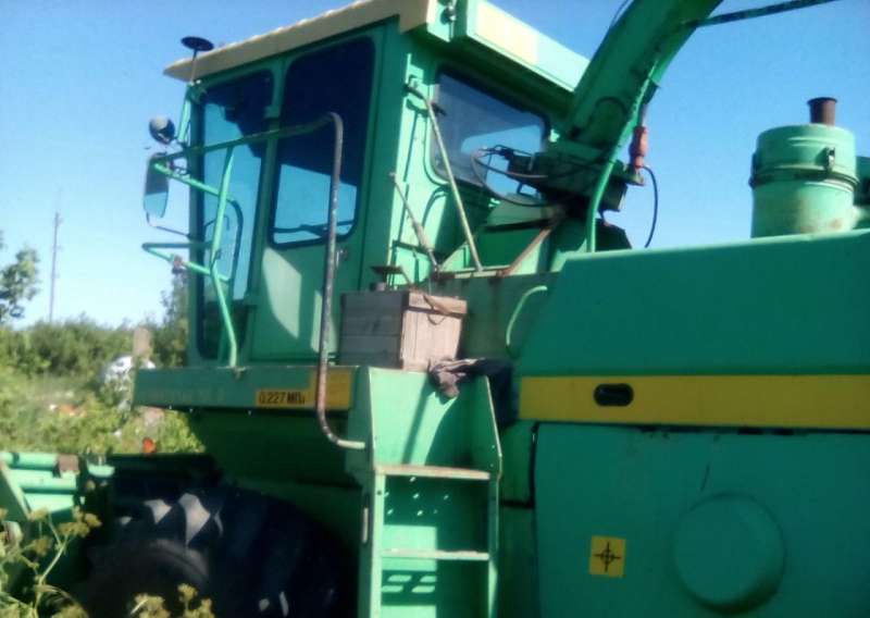 Кормоуборочный комбайн Дон-680