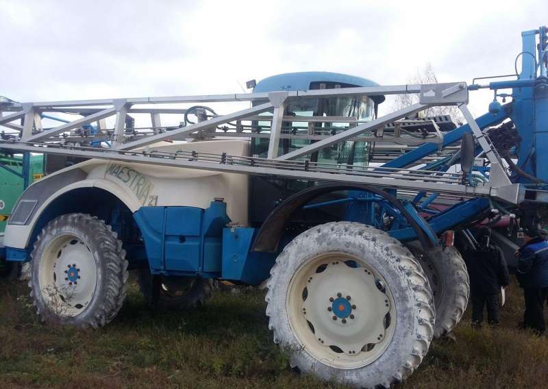Самоходный опрыскиватель Matrot Maestria 21