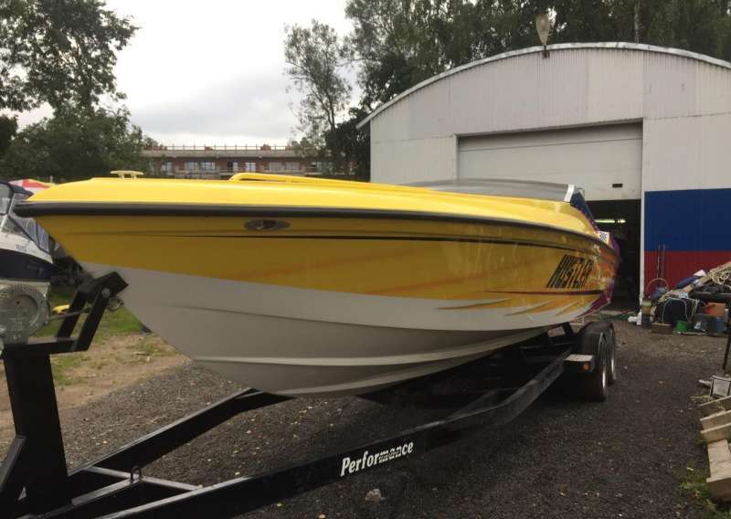 Катер Formula, Hustler 26 Sport