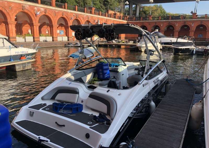Катер Yamaha 212x