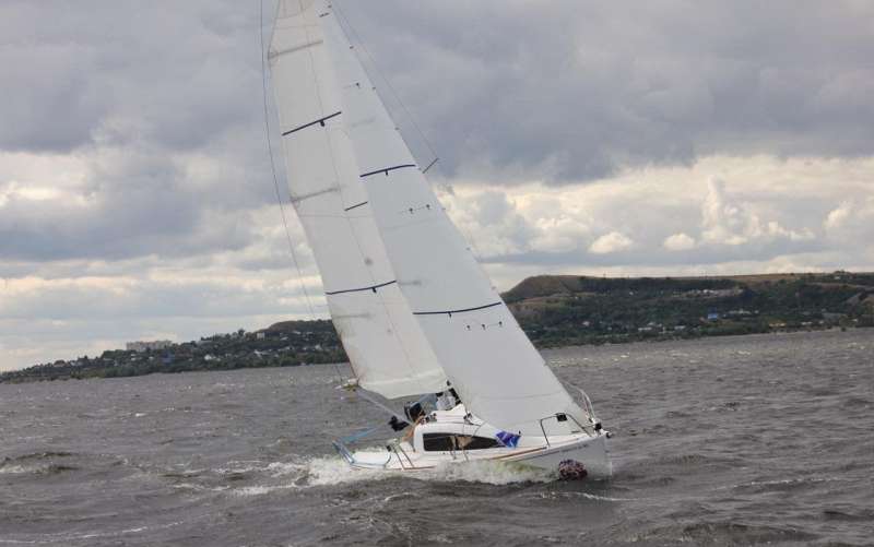 Парусная Яхта Электра 18