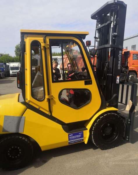 Вилочный погрузчик Komatsu FD25T-17, 2018