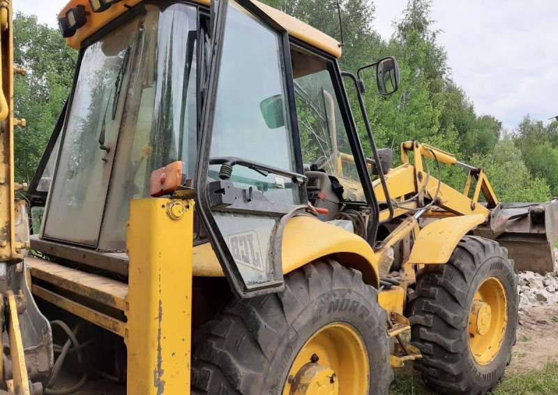 Продаю экскаватор погрузчик JCB 4CX