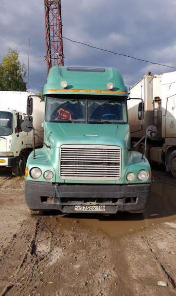 Freightliner ST 120064ST